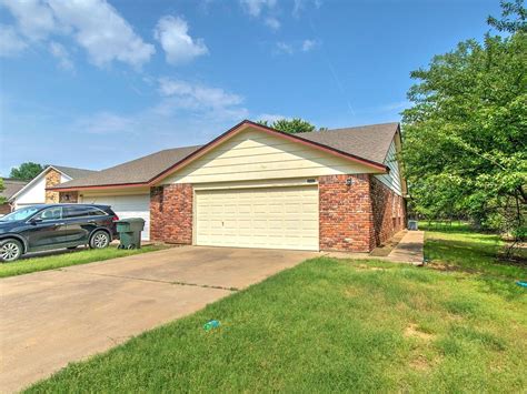 - Andrea Cooper-Dickerson | Century 21 First Choice Realty $50,000 2 Beds 210 S 54th St, <b>Muskogee</b>, <b>OK</b> 74401 2 beds - Leslie Ivens $194,990 3 Beds 2 Baths 1,244 Sq Ft. . Zillow muskogee ok